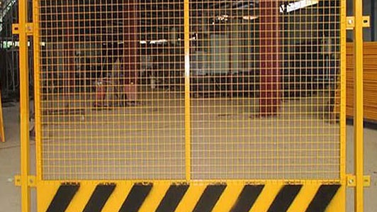 工地基坑临边防护栏杆安全警示防护栏什么样？
