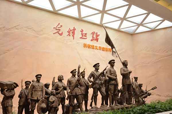 汉坤退伍军人参观红色纪念馆