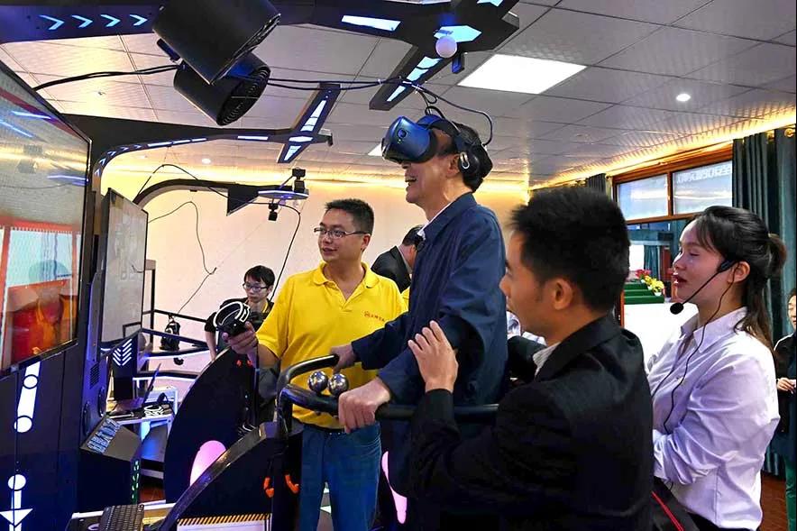VR现实虚拟设备