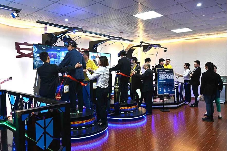 VR现实虚拟设备