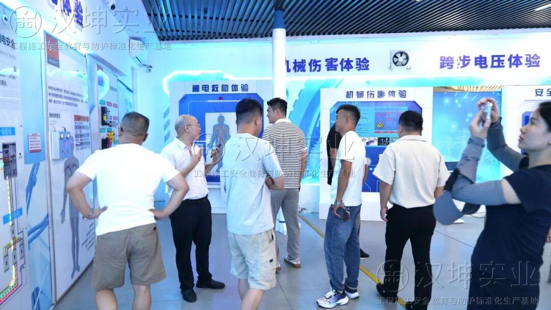 多年合作情谊深，今朝相聚话新篇丨吉安市有巢建筑考察汉坤实业